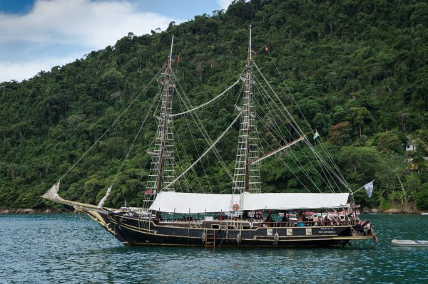 boat-tours-paraty