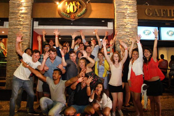 cosas-que-hacer-en-rio-de-janeiro-pub-crawl-lapa