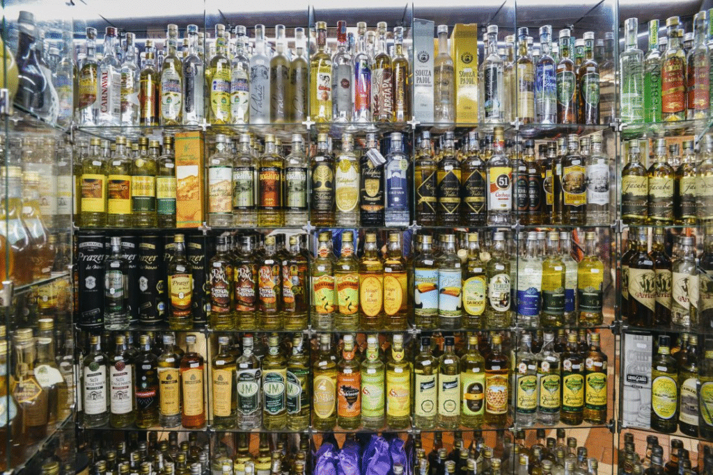 A Lapa oferece muitas opções de entretenimento, seja para quem quer curtir a noite em festas ou quem gosta de passeios históricos.