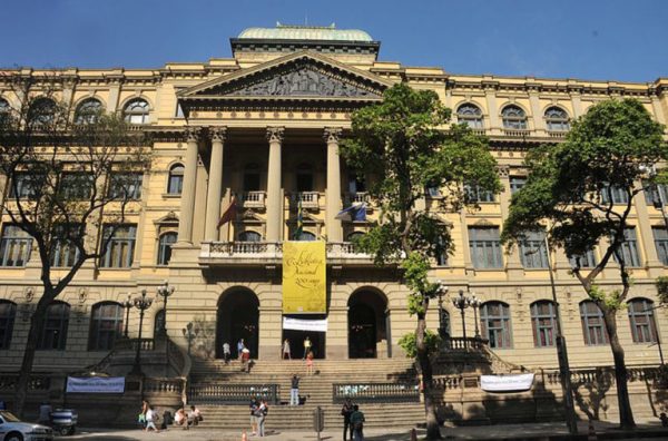 o-que-fazer-no-rio-de-janeiro-com-chuva-biblioteca-nacional