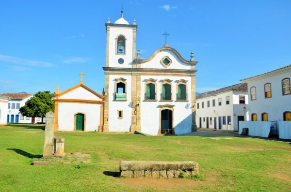 what-to-do-in-paraty-on-a-rainy-day-santa-rita-church